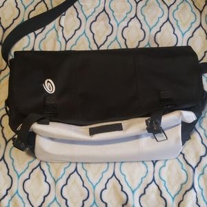 Timbuk2 black and white shoulder laptop bag